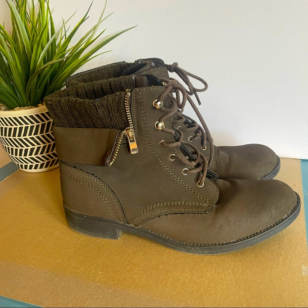 Sears Fall Boots size 9